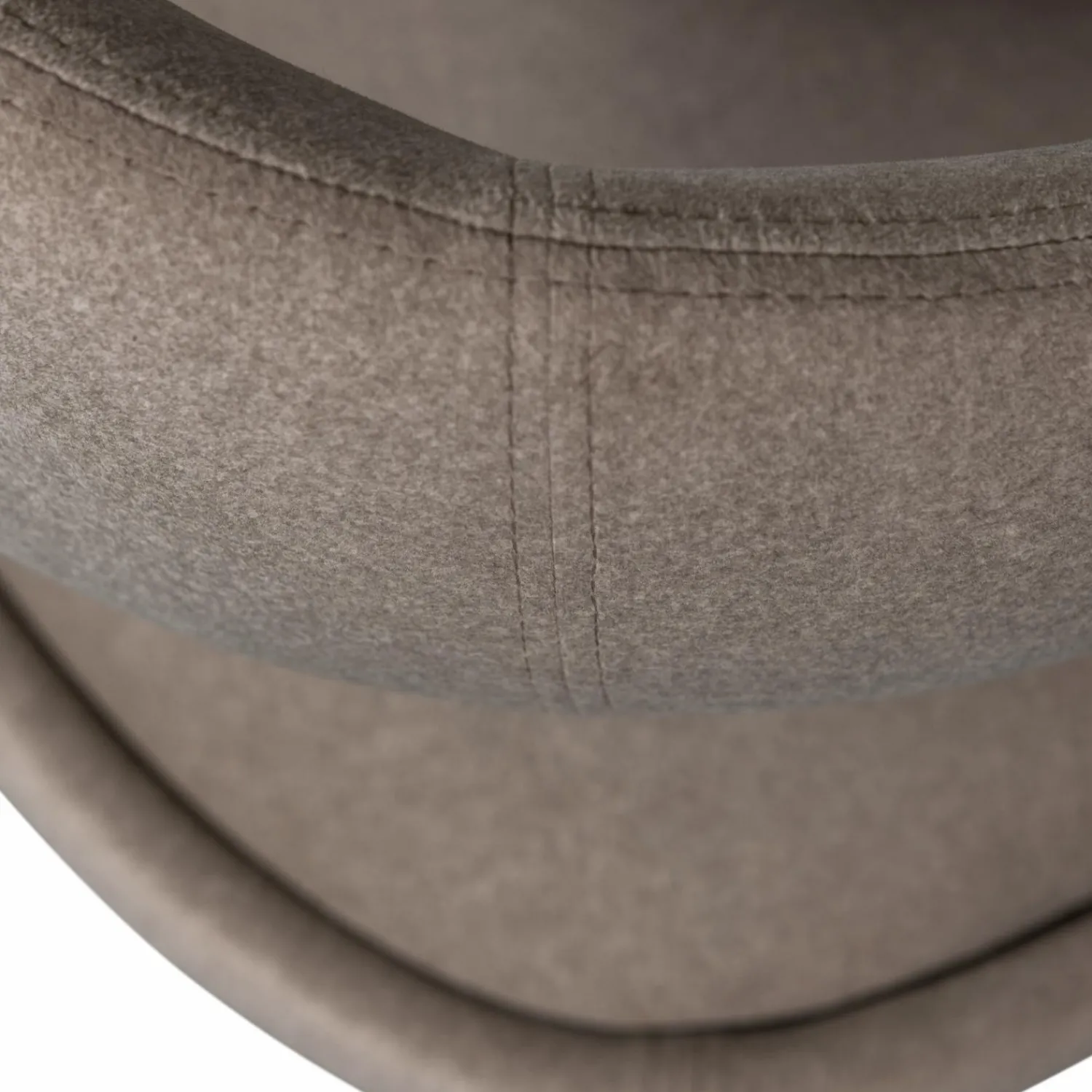 Best WOOOD Arms eetkamerstoel vilt bruin