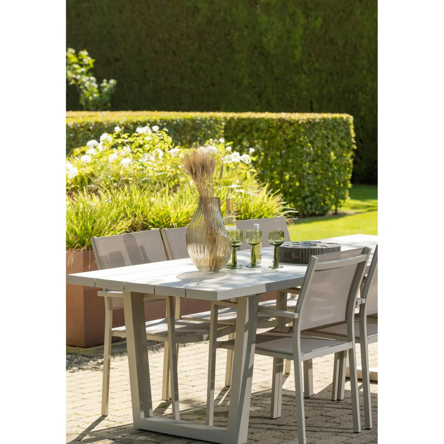 WOOOD Bear tuintafel aluminium Zand