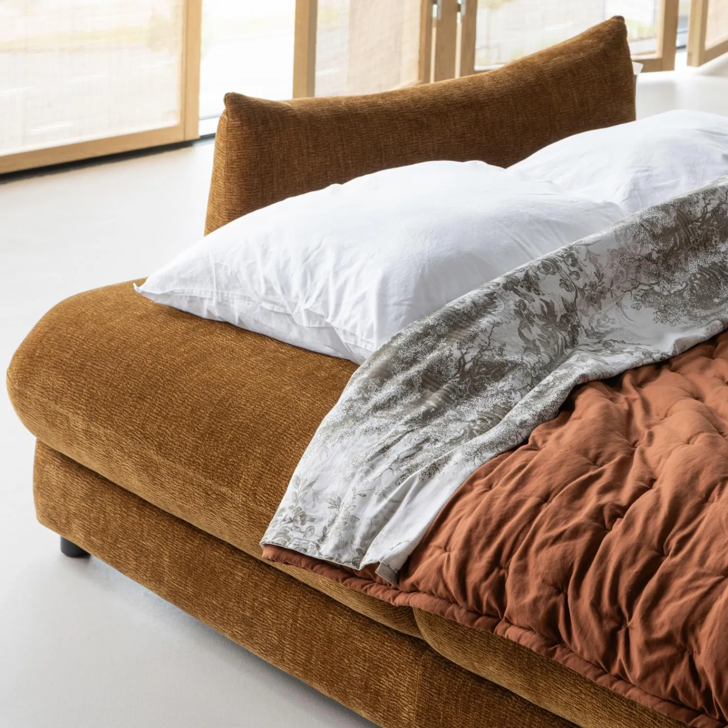 New WOOOD Jonne 3-zits slaapbank chenille Bruin