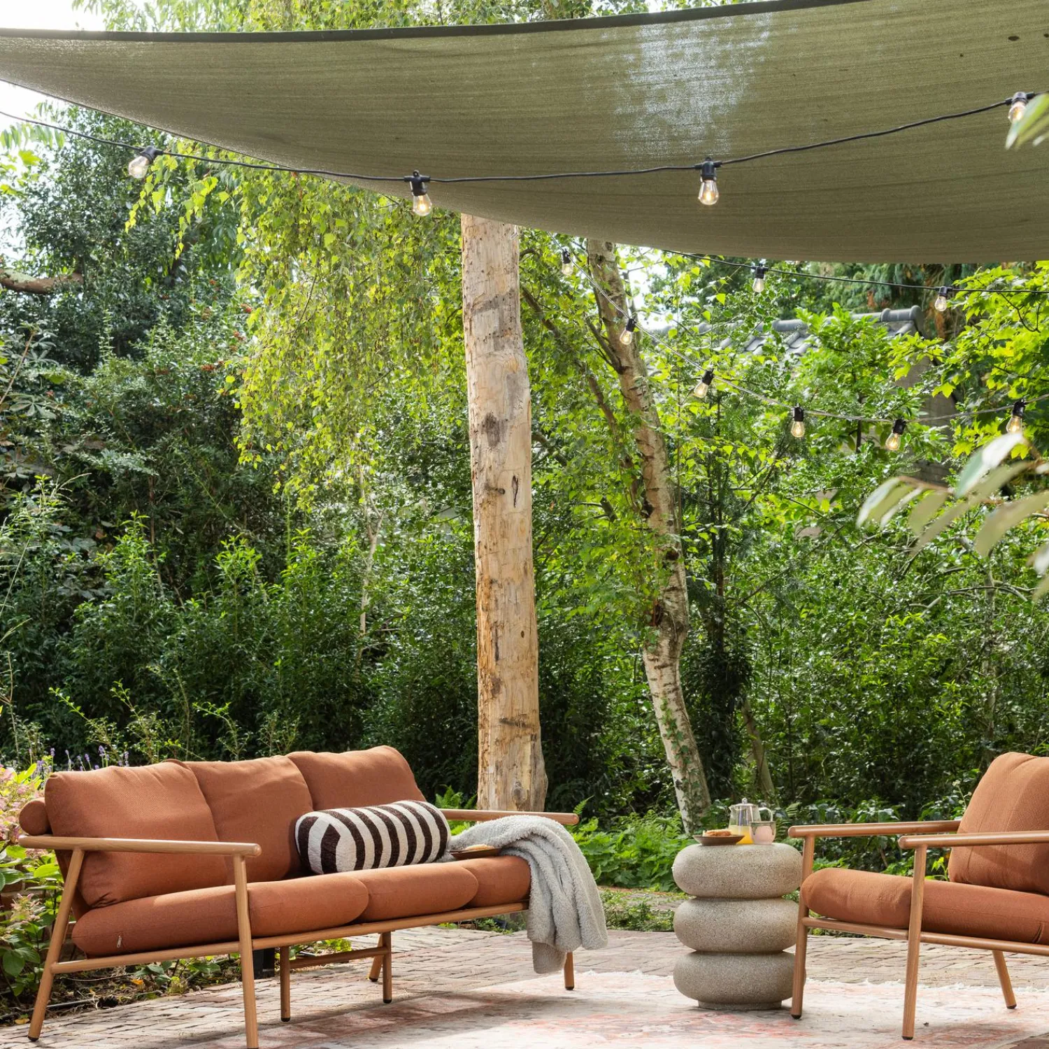 Discount WOOOD Laurel bijzettafel met spikkels Beige