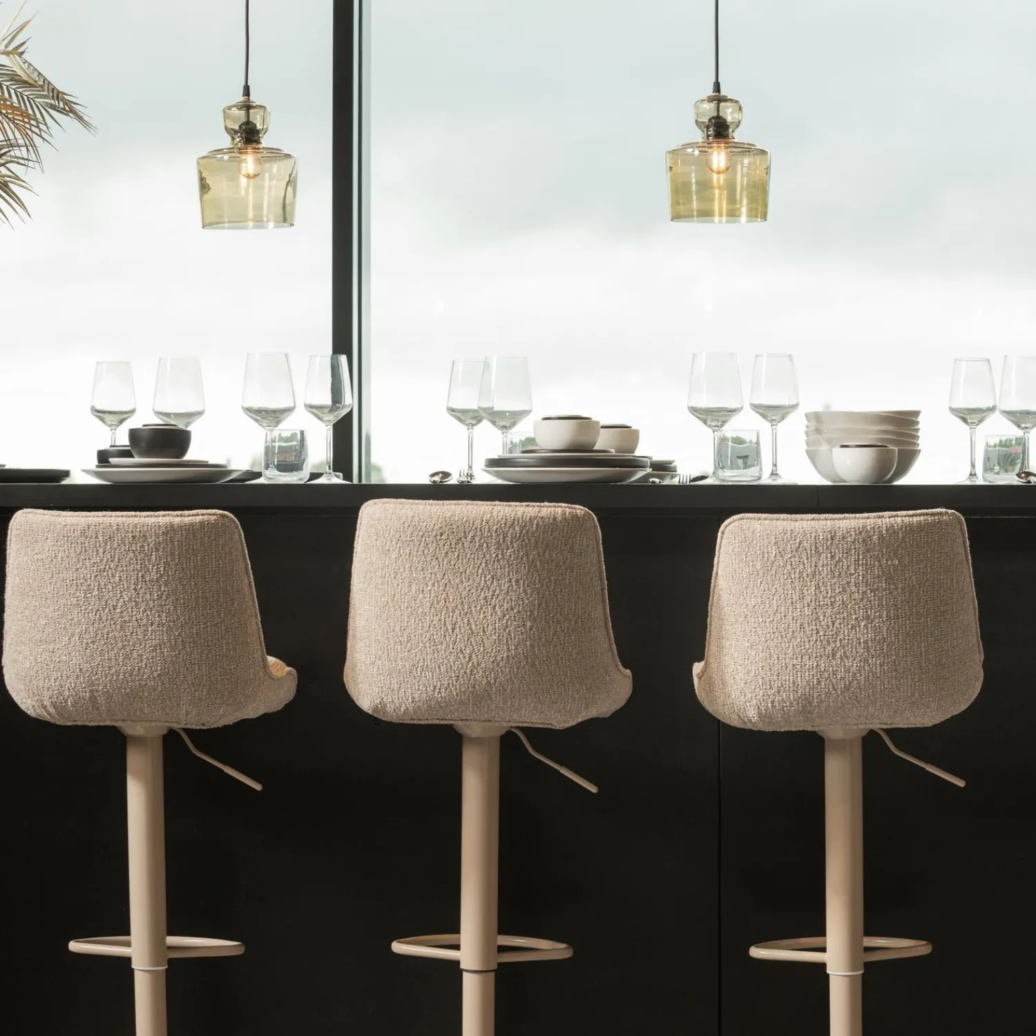 WOOOD Marten in hoogte verstelbare barstoel zand