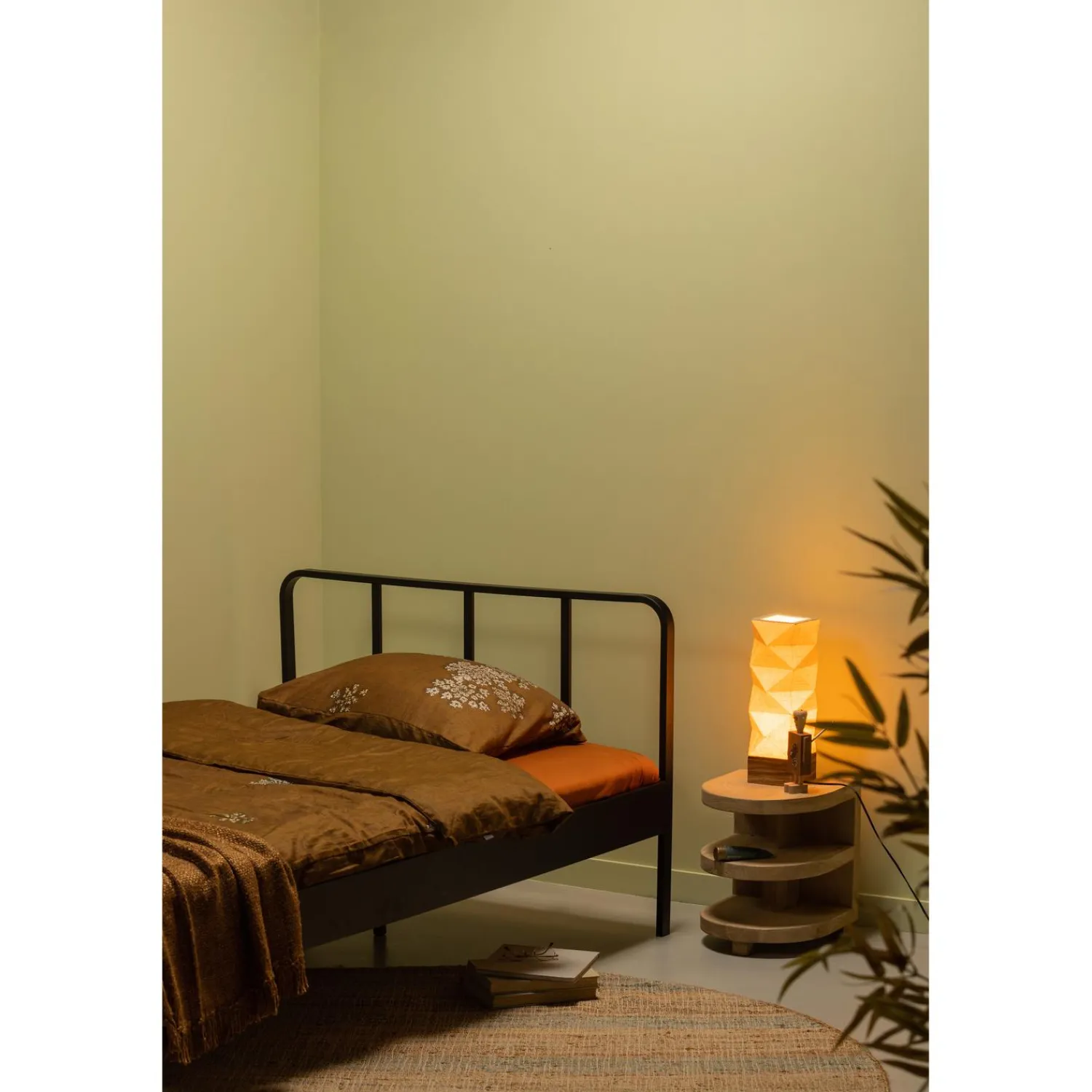 Online WOOOD Mees bed twijfelaar metaal zwart 120x200 cm