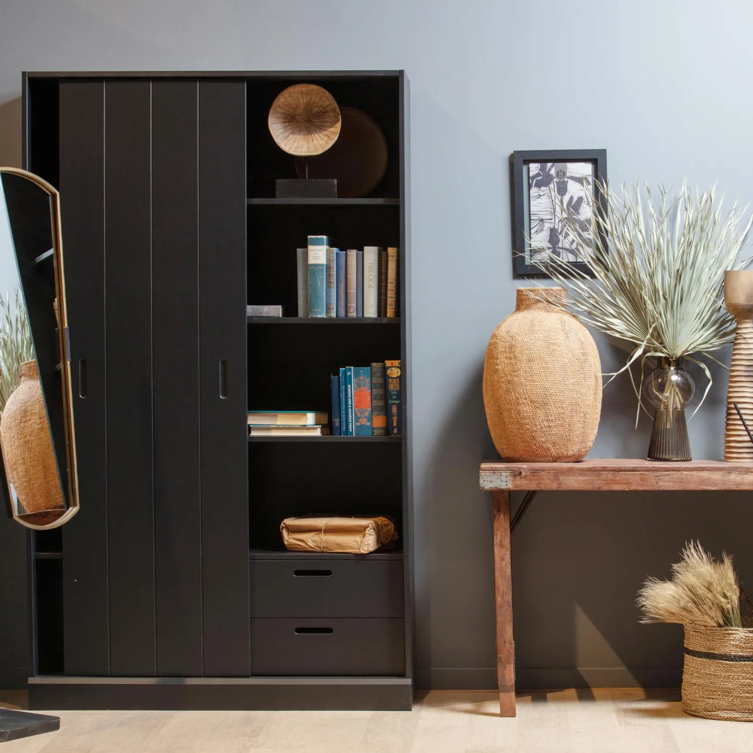 Online WOOOD Move schuifdeurkast grenen matzwart