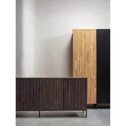 Clearance WOOOD New Gravure hoge kast met lade grenen Zwart