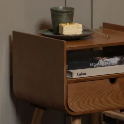 Hot WOOOD Nils nachtkastje/bijzettafel hout naturel