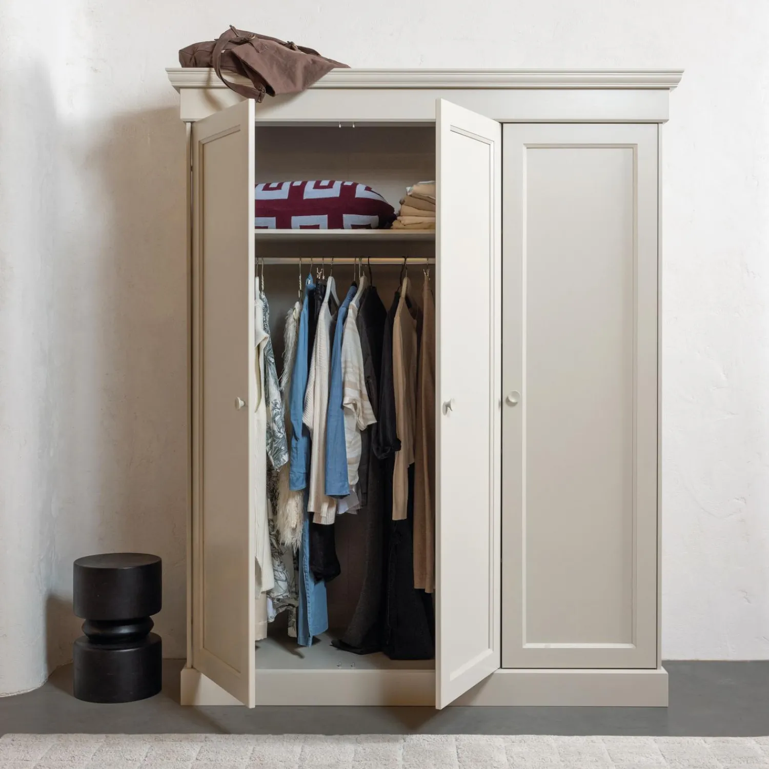 Best WOOOD Olivia kledingkast grenen dust