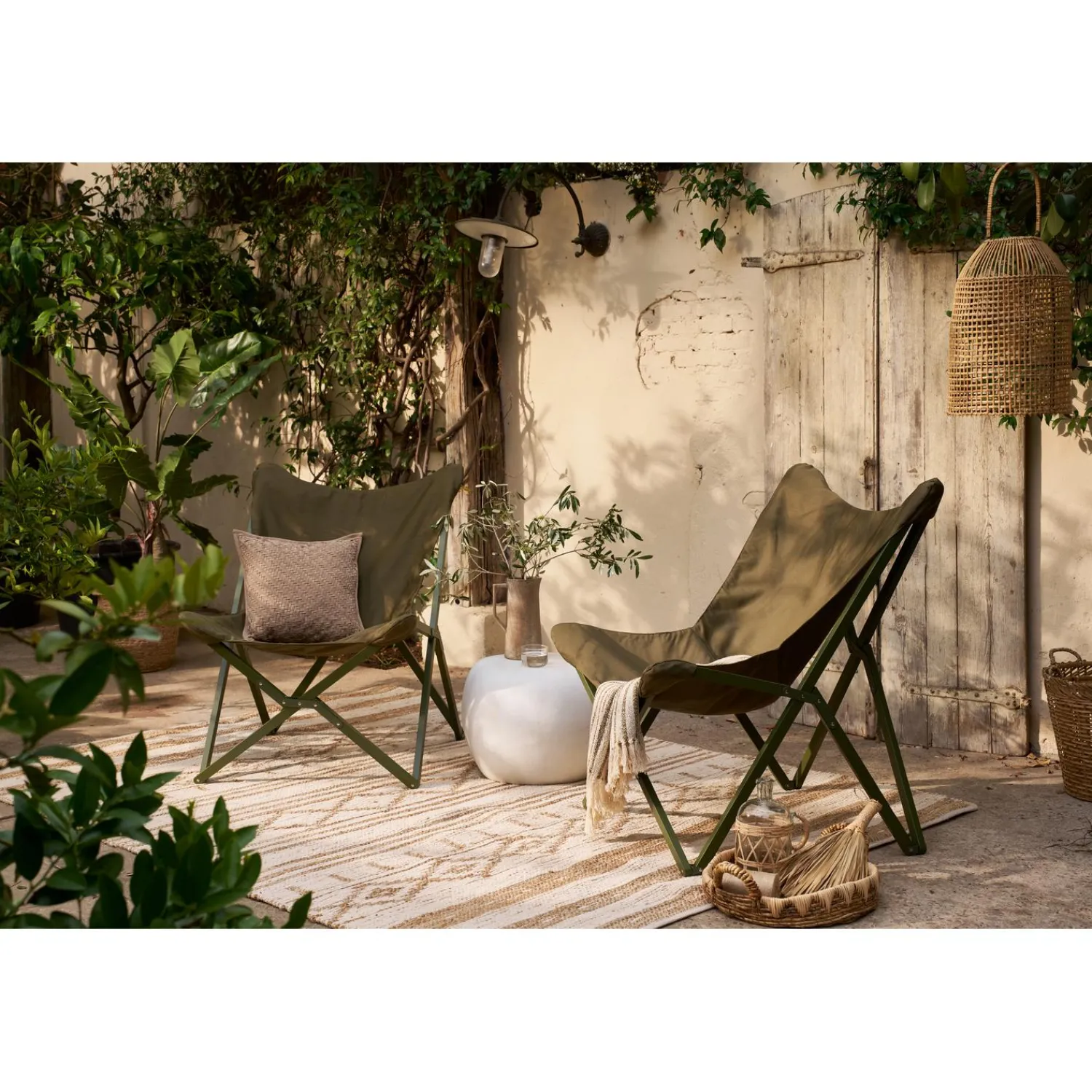 WOOOD Pebble bijzettafel betonlook 35xø50 Wit