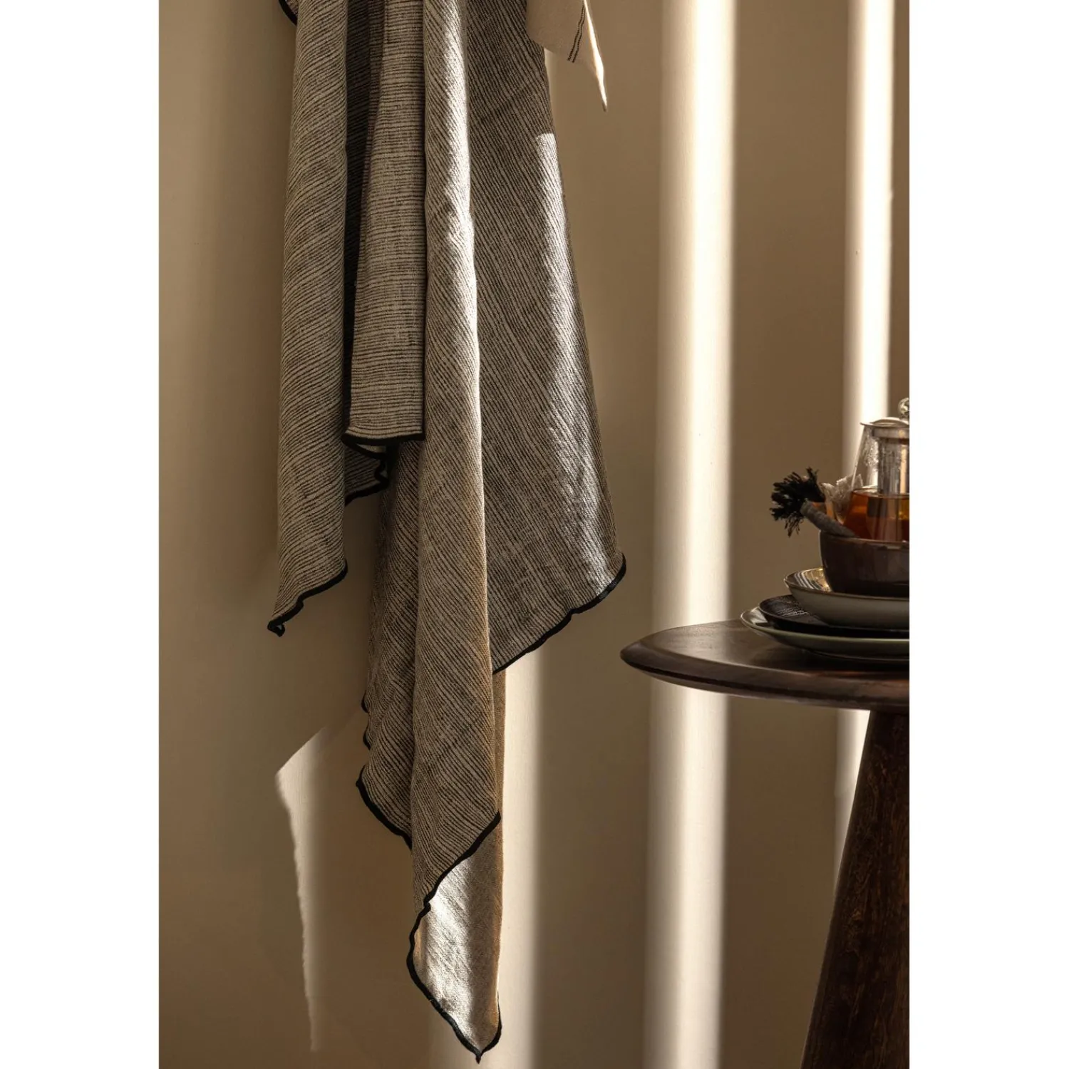 Sale WOOOD Posture bijzettafel mango hout walnoot