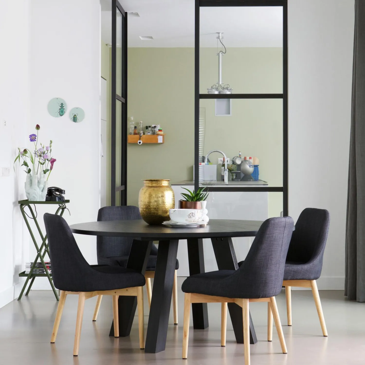 New WOOOD Rhonda XL eettafel ø150 cm eiken Blacknight