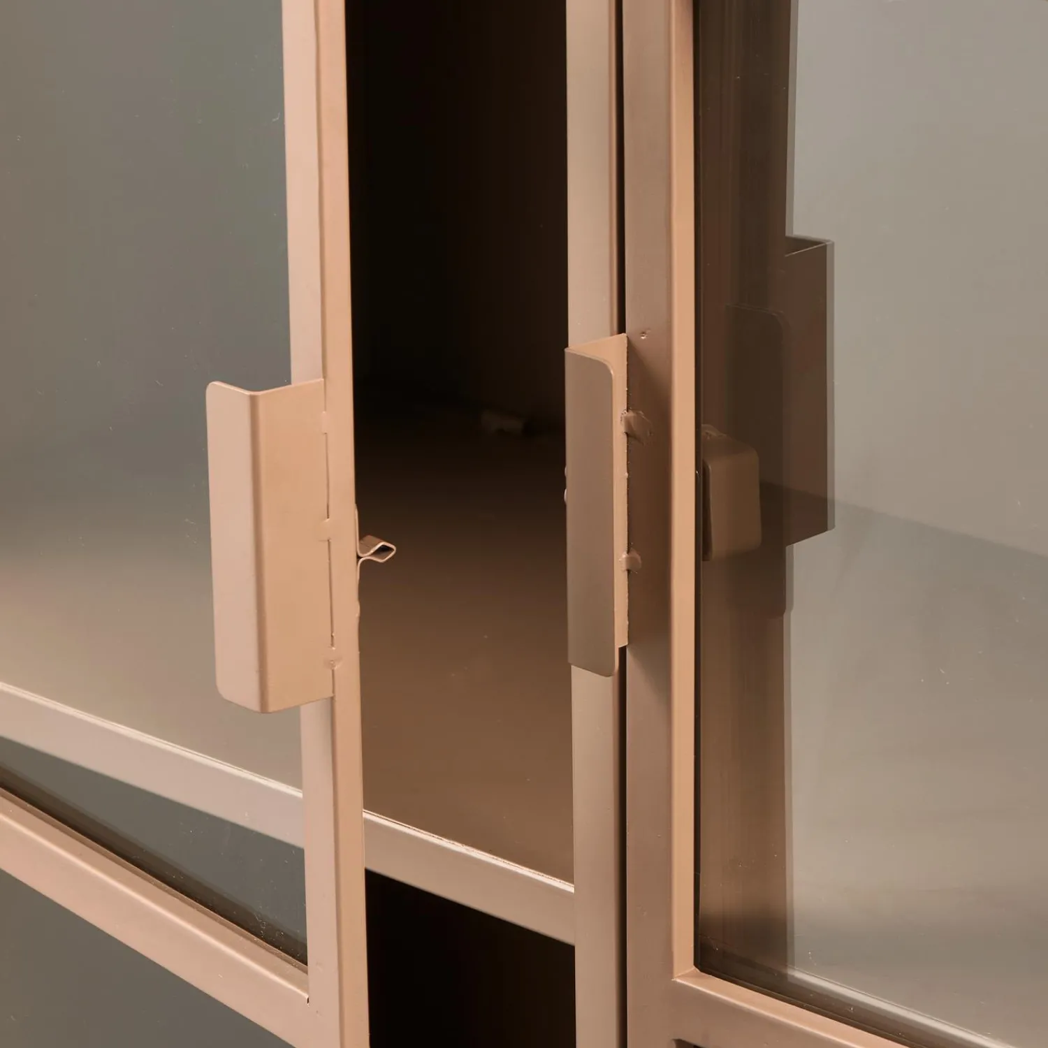 New WOOOD Ronja vitrinekast XL metaal military brown Militair bruin