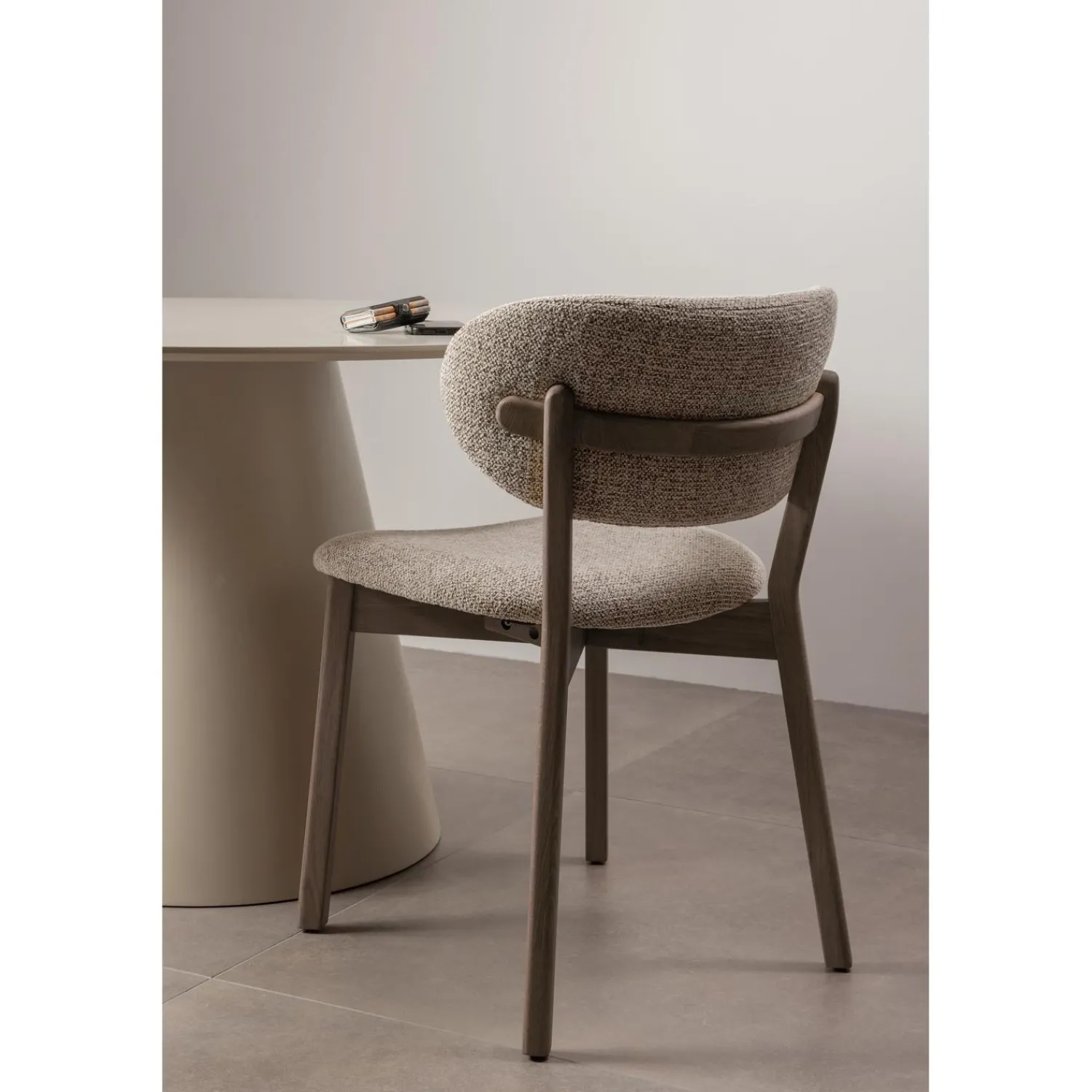 New WOOOD Udar eetkamerstoel met houten frame Donkerbruin