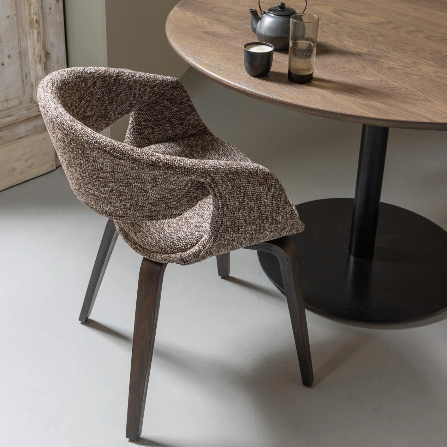 WOOOD Yossi eetkamerstoel met houten poot donker Bruin